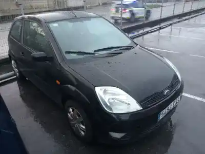 Vehicul casat ford fiesta v (jh_, jd_) 1.4 16v al anului 2004 alimentat fxjb