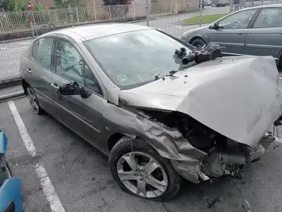 Sloopvoertuig PEUGEOT 407 SW  van het jaar 2004 aangedreven RHR