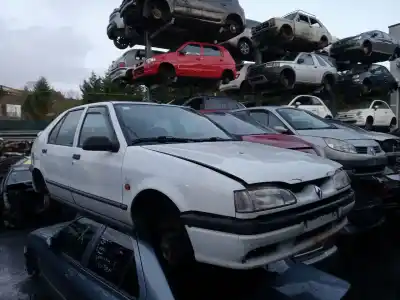 Verschrottungsfahrzeug RENAULT 19 II (B/C53_)  des Jahres 1995 angetrieben F8Q