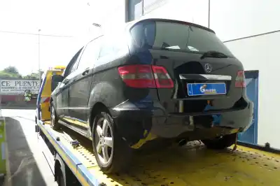 Veículo de Sucata mercedes-benz clase b 2.0 cdi do ano 2007 alimentado om640940