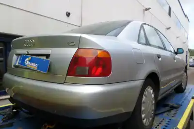 Veículo de Sucata audi a4 berlina 1.6 do ano 1996 alimentado 