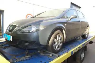 Véhicule à la ferraille seat                                               leon                                                                                                                                                                                                                                                       2.0 tdi                                                                                                                                                                                                                                                    de l'année 2008 alimenté bkd