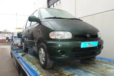 Véhicule à la ferraille nissan serena (c23) 2.3 d de l'année 1998 alimenté ld23
