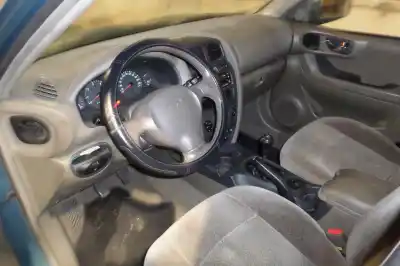 Veicolo di demolizione hyundai santa fe 2.0 crdi dell'anno 2004 alimentato d4ea