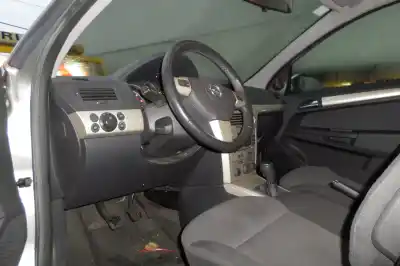 Veículo de Sucata opel astra h berlina 1.7 16v cdti do ano 2008 alimentado z17dth