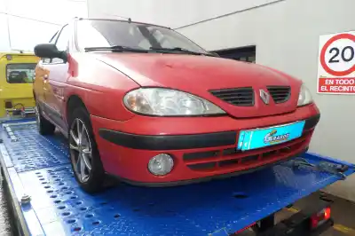 Verschrottungsfahrzeug RENAULT                                            MEGANE I FASE 2 BERLINA (BA0)                                                                                                                                                                                                                              1.9 dTi Diesel                                                                                                                                                                                                                                             des Jahres 2002 angetrieben F9QQ7