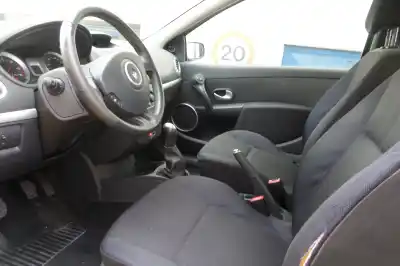 Veículo de Sucata renault clio iii 1.5 dci diesel do ano 2008 alimentado k9k768