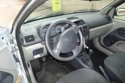 Scrapping Vehicle renault clio ii (bb_/cb_) 1.5 dci (b/cb07) of the year 2003 powered k9ka7