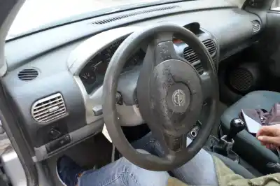 Здавання транспортного засобу opel corsa c 1.2 16v cat (z 12 xe / lw4) року 2001 потужний z12xe