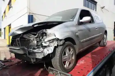 Утилизация автомобиля RENAULT                                            CLIO II FASE II (B/CB0)                                                                                                                                                                                                                                    G/D4F B7 года 2007 питание D4F G7
