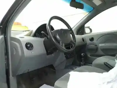 Здавання транспортного засобу daewoo kalos f14s3 року 2002 потужний f14s3