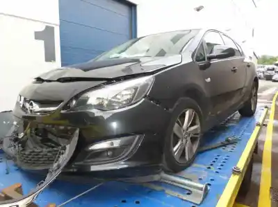 Hurda Aracı opel astra j berlina 5p a20dth yılın 2015 güçlü a20dth