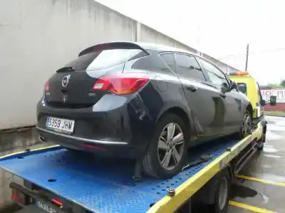 Hurda Aracı opel astra j berlina 5p a20dth yılın 2015 güçlü a20dth