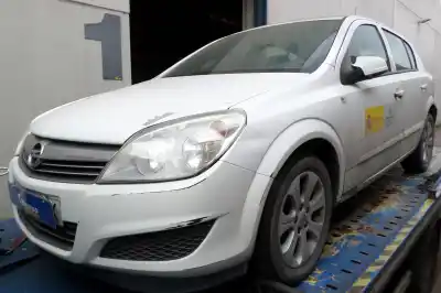 Veicolo di demolizione OPEL ASTRA H BERLINA 1.9 CDTI dell'anno 2008 alimentato Z19DT
