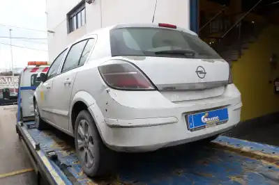 Veículo de Sucata opel astra h berlina 1.9 cdti do ano 2008 alimentado z19dt