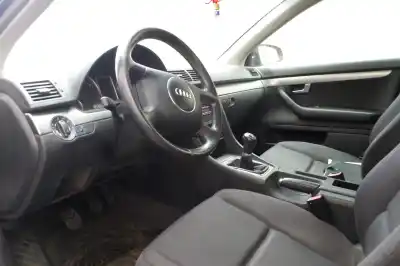 Scrapping Vehicle audi a4 avant 2.0 20v of the year 2002 powered alt