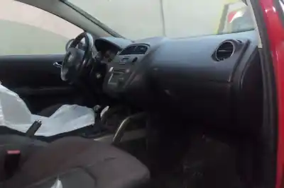 Veículo de Sucata seat altea 2.0 tdi do ano 2004 alimentado bkd