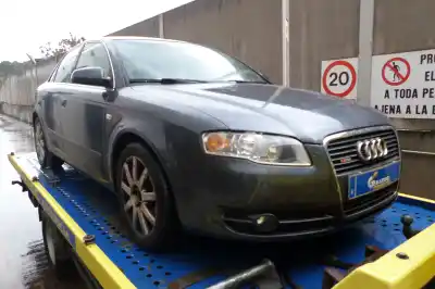 Veículo de Sucata audi a4 berlina 2.0 tdi do ano 2006 alimentado bre
