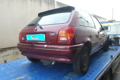 Veículo de Sucata ford fiesta berl./courier 1.3 cat (endura-e) do ano 1995 alimentado j6b