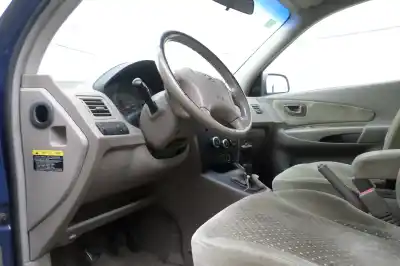 Scrapping Vehicle hyundai tucson 2.0 of the year 2004 powered g4gc