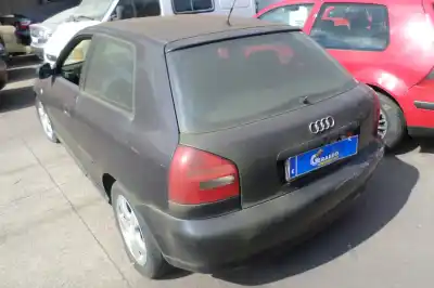 Veículo de Sucata audi                                               a3 (8l1)                                                                                                                                                                                                                                                   1.6                                                                                                                                                                                                                                                        do ano 1999 alimentado 