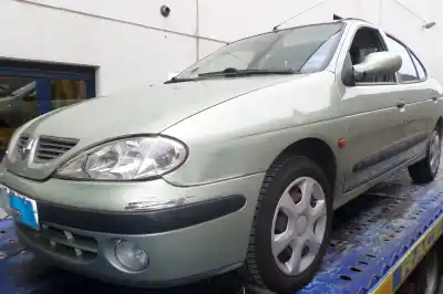 Véhicule à la ferraille renault                                            megane i fase 2 classic (la..)                                                                                                                                                                                                                             f9q                                                                                                                                                                                                                                                        de l'année 2002 alimenté f9q q7