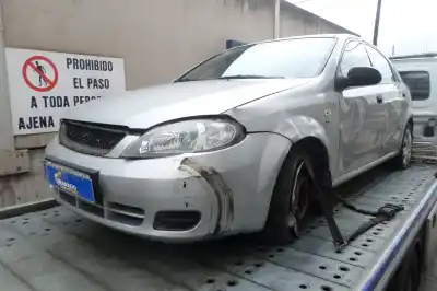 Veículo de Sucata DAEWOO LACETTI  do ano 2004 alimentado F14D3