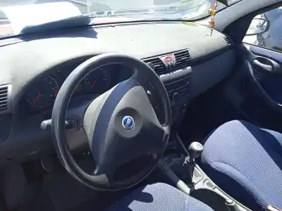 Scrapping Vehicle fiat stilo (192_) 1.6 16v (192_xb1a) of the year 2002 powered 182b6000
