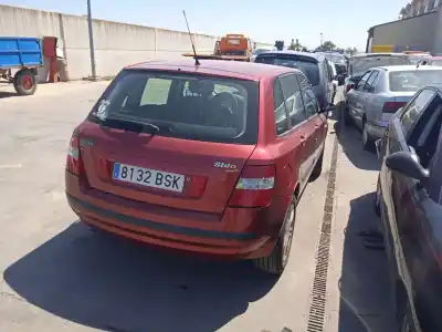 Scrapping Vehicle fiat stilo (192_) 1.6 16v (192_xb1a) of the year 2002 powered 182b6000