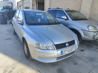 Scrapping Vehicle FIAT STILO (192_) 1.6 16V (192_XB1A) of the year 2005 powered 182B6000