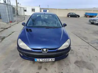 Vehicul casat peugeot 206 fastback (2a/c) 1.6 i al anului 1999 alimentat nfz