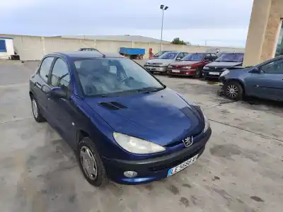 Vehicul casat peugeot 206 fastback (2a/c) 1.6 i al anului 1999 alimentat nfz