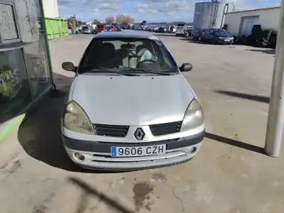 Veículo de Sucata RENAULT CLIO II (BB_, CB_) 1.5 DCI (B/CB08) do ano 2004 alimentado K9K B7