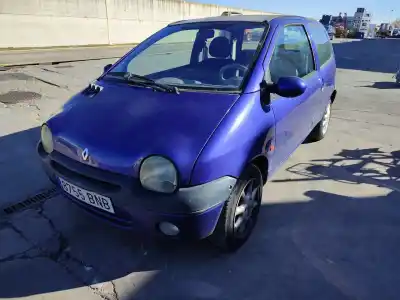 Scrapping Vehicle renault twingo i (c06_) 1.2 16v (c06c, c06d, c06k) of the year 2001 powered d4f a7
