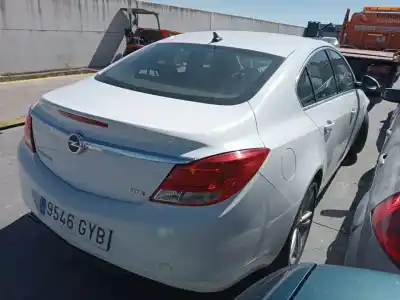 Veículo de Sucata opel insignia a sedán (g09) 2.0 cdti (69) do ano 2010 alimentado a 20 dth