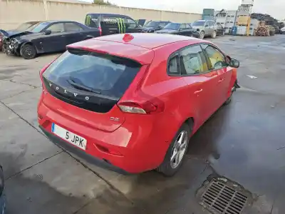 Scrapping Vehicle volvo v40 fastback (525) d2 of the year 2016 powered d4204t8