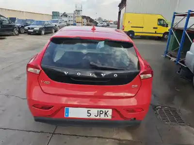 Scrapping Vehicle volvo v40 fastback (525) d2 of the year 2016 powered d4204t8