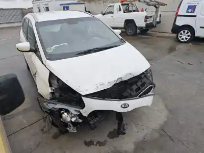 Veículo de Sucata kia carens iv 1.7 crdi do ano 2014 alimentado d4fd