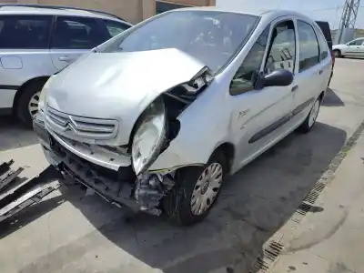 Scrapping Vehicle citroen xsara picasso (n68) 1.6 16v of the year 2010 powered nfu (tu5jp4)