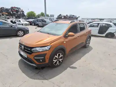 Véhicule à la ferraille dacia sandero iii 1.0 tce 90 eco-g de l'année 2021 alimenté h4d 470