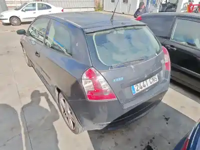 Sloopvoertuig fiat stilo (192_) 1.9 jtd (192_xe1a) van het jaar 2003 aangedreven 192 a1.000