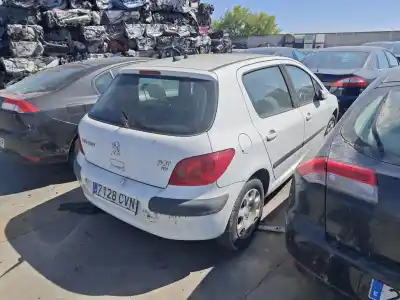 Veicolo di demolizione PEUGEOT 307 (3A/C)  dell'anno 2001 alimentato 8HZ
