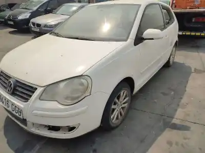 Veículo de Sucata volkswagen polo (9n_, 9a_) 1.4 16v do ano 2008 alimentado bud