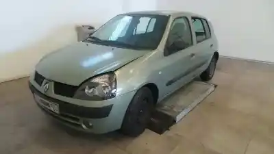 Scrapping Vehicle renault   of the year 2003 powered d4f712