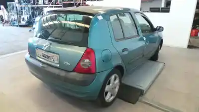 Scrapping Vehicle renault   of the year 2002 powered k9kb7