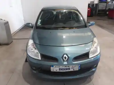 Veículo de Sucata renault clio iii authentique do ano 2006 alimentado k9k768