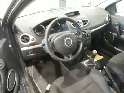 Veículo de Sucata renault clio iii authentique do ano 2006 alimentado k9k768