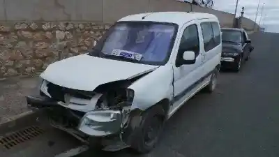 Veículo de Sucata PEUGEOT PARTNER (S2) Combi Plus do ano 2003 alimentado RHY