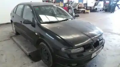 Здавання транспортного засобу seat leon (1m1) stella року 2003 потужний alh