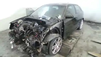 Veicolo di demolizione AUDI A3 (8P) 2.0 TDI Ambiente (DPF) (125kW) dell'anno 2011 alimentato BMN